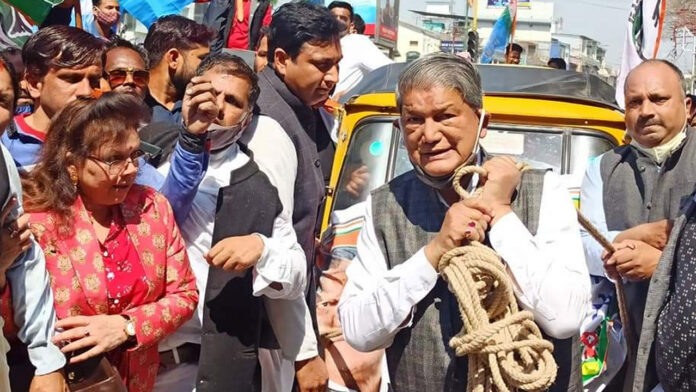 Harish Rawat unique protest