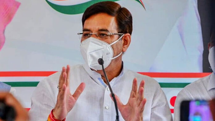 Central government should give free vaccine