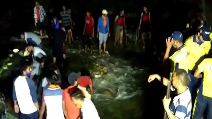 Two young men jumped in river
