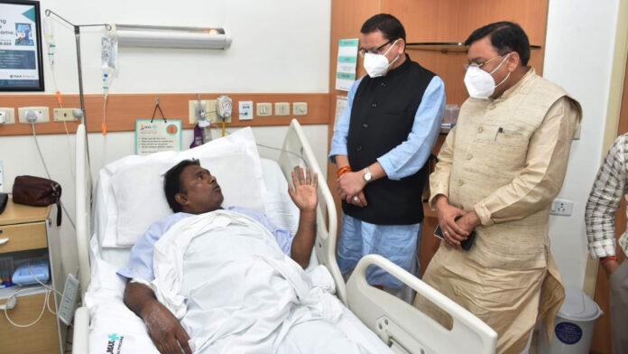 CM Dhami arrived to meet hospitalized MLA Deshraj Karnwal