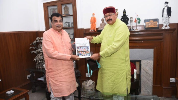 Maharaj met Union Minister Gadkari