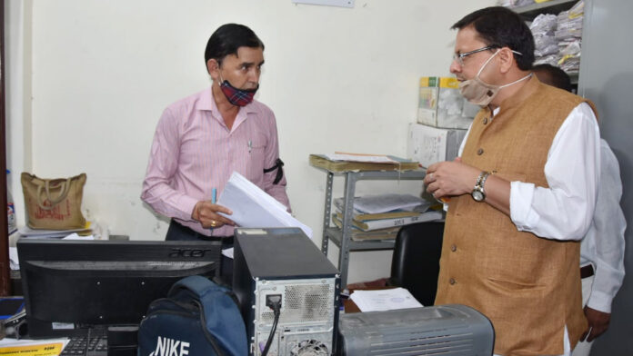 CM did surprise inspection of municipal office
