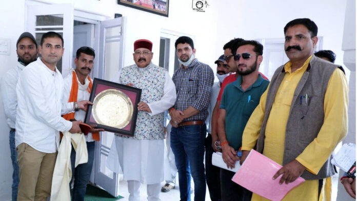 People honored Satpal Maharaj