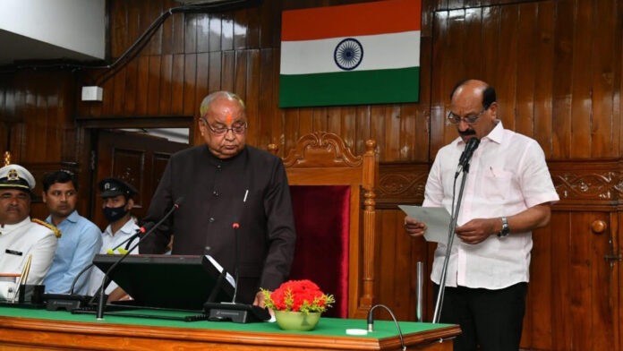 Pro tem speaker administered oath to newly elected MLAs