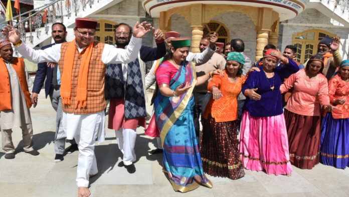CM Dhami visited Mahasu Devta with his wife