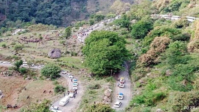 Landslide again on Yamunotri Highway