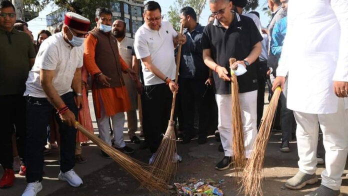 CM Dhami joins clean city campaign