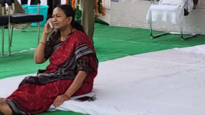 Additional Chief Secretary Radha Raturi simplicity was seen