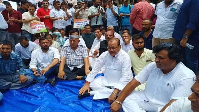 Congress marched against the government