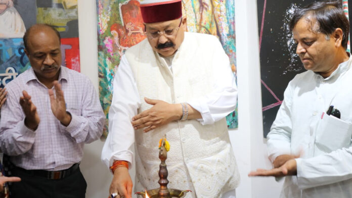Maharaj inaugurated the painting exhibition