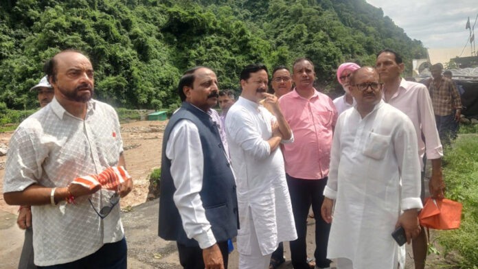 Congress leaders visit disaster-hit villages