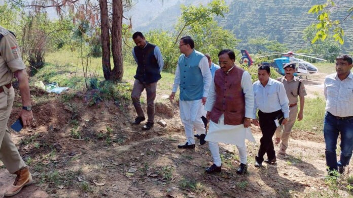 CM takes stock of bus accident site in Pauri