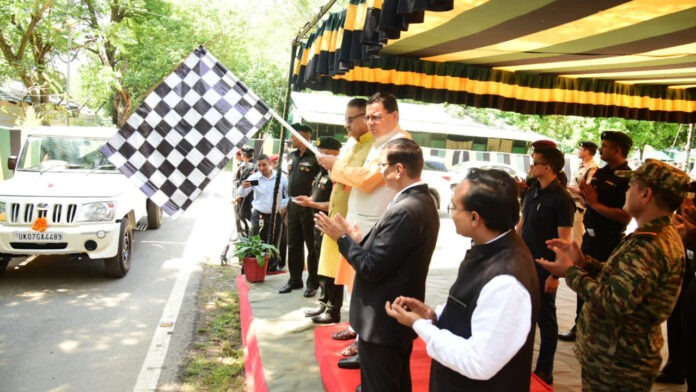 CM flags off the vehicles provided to the Eco Task Force