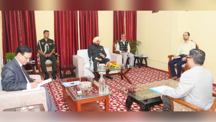 Governor took the meeting of directors of Kumaun University
