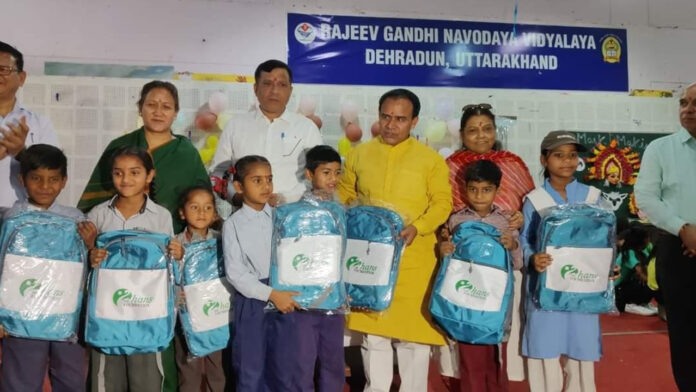 400 children of slum area learned various activities