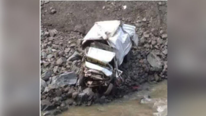 Woman dies after car falls into ditch