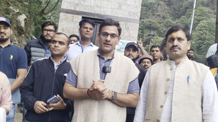 Minister took stock of Kedarnath Yatra arrangements