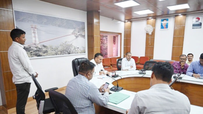 DM listened to people's problems in Janta Milan program