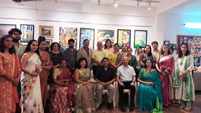 Art exhibition started at Tanshi Art Studio