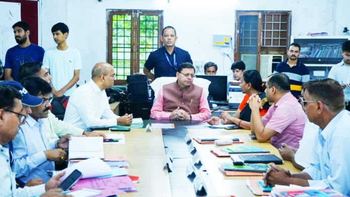 CM Dhami reached the disaster control room