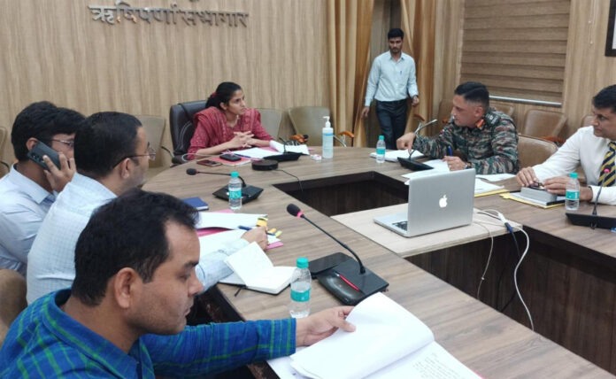 Meeting held regarding implementation of army land schemes