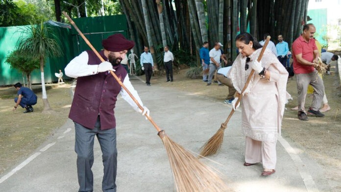 Cleanliness is service campaign organized at Raj Bhavan