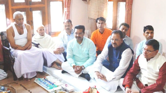 CM consoled the family of former Puran Chandra Sharma