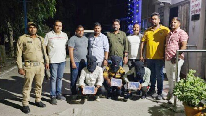 Three interstate drug smugglers including bus driver caught
