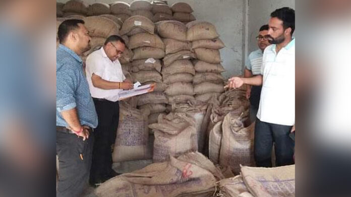 SDM raided rice mill, found government rice in huge quantity