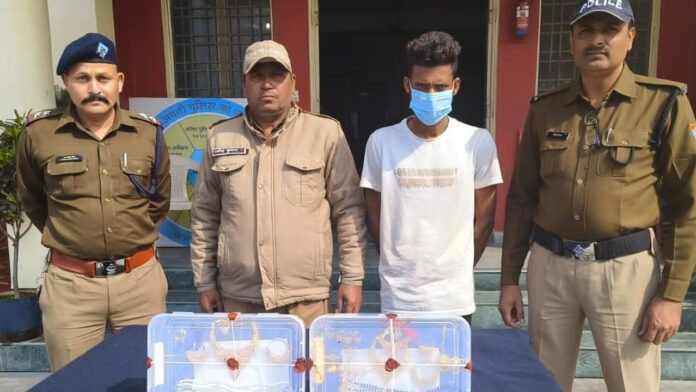 Jewelery worth Rs 10 lakh recovered while revealing the theft
