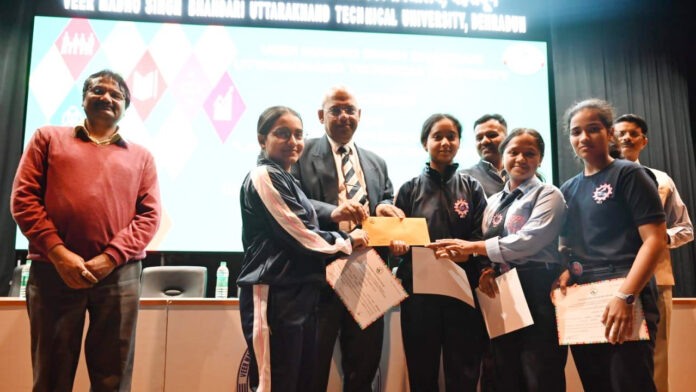 THDC stood first in 'University Wall Painting' competition