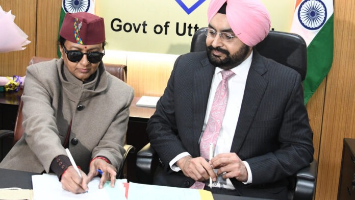 Newly appointed Chief Secretary Radha Raturi assumes charge