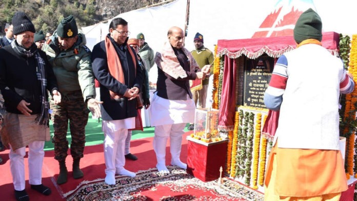 Defense Minister inaugurates 29 bridges and six roads