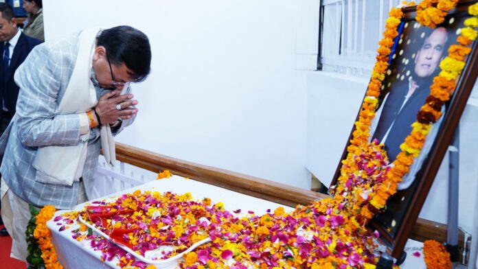 Tribute paid to deceased former members