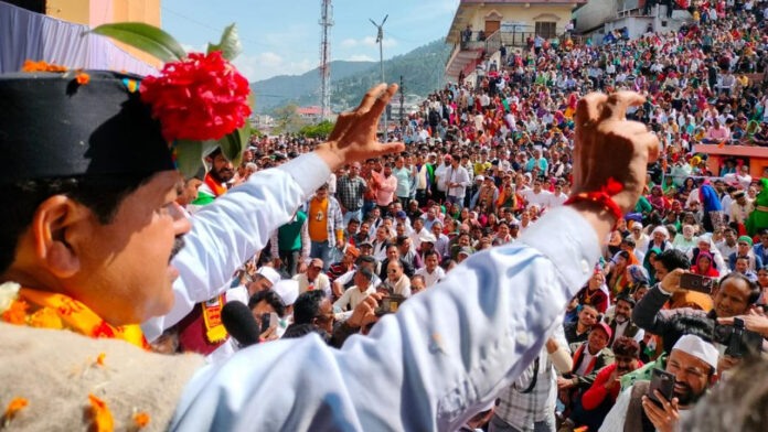 Godiyal overshadows BJP in gathering crowd