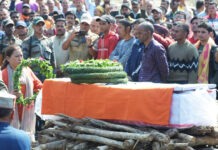 शहीद कमल भाकुनी का सैन्य सम्मान के साथ हुआ अंतिम संस्कार Martyr Kamal Bhakuni cremated with military honors