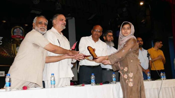 Dayitva Foundation honored meritorious students