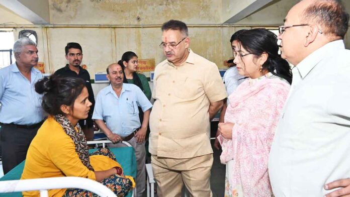 Ganesh Joshi enquired about the condition of injured people