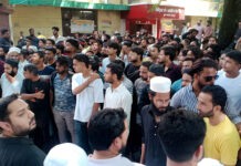 युवती से छेड़छाड़ में मुस्लिम युवक की पिटाई के बाद दोनों पक्ष आमने-सामने Muslim youth beaten up