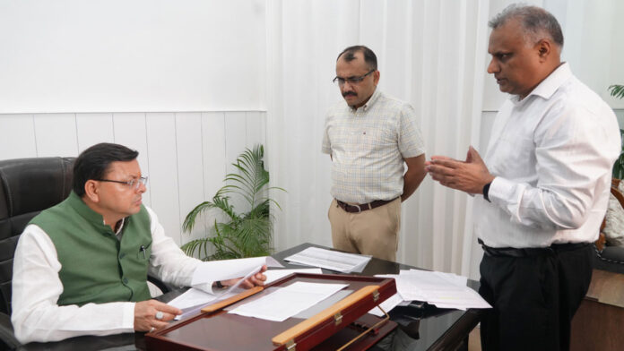 CM Dhami conducts surprise inspection of Police Headquarters