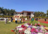 वसंतोत्सव में फूलों से सजा उत्तराखंड का राजभवन Uttarakhand Raj Bhawan decorated with flowers