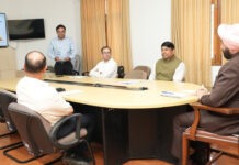 राज्यपाल के समक्ष दिया शोध कार्य की प्रगति पर प्रस्तुतीकरण Presentation on progress of research work