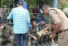 बदरीनाथ हाईवे पर सेना के जवानों की बस पलटी, कई घायल bus carrying army personnel overturned