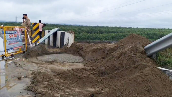 Approach road of Gaula bridge collapsed