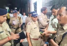 नवविवाहिता की हत्या, पति फरार murder of newlyweds