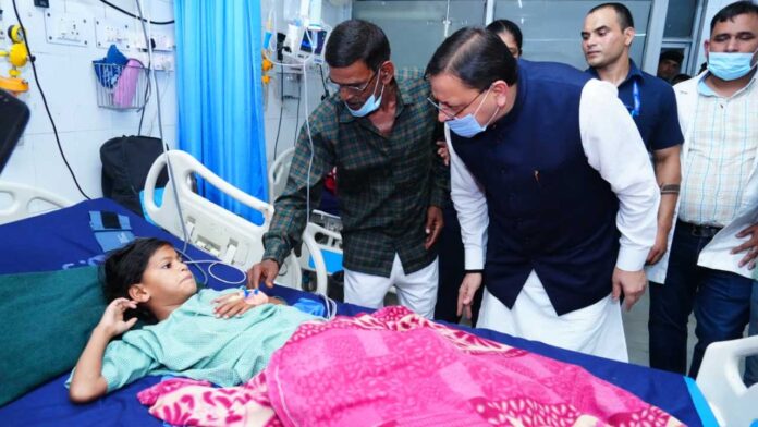 CM Dhami inspected Doon Hospital