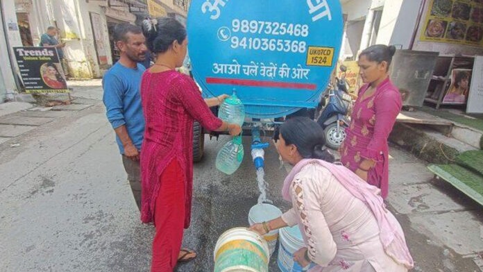 People are troubled by water shortage
